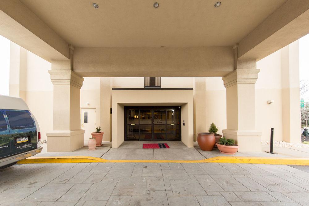 Hampton Inn Plymouth Meeting Exterior photo